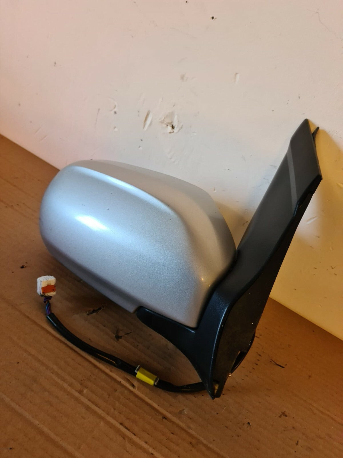 MAZDA MPV OS DRIVER SIDE DOOR WING MIRROR IN SILVER 2004-2009 A51