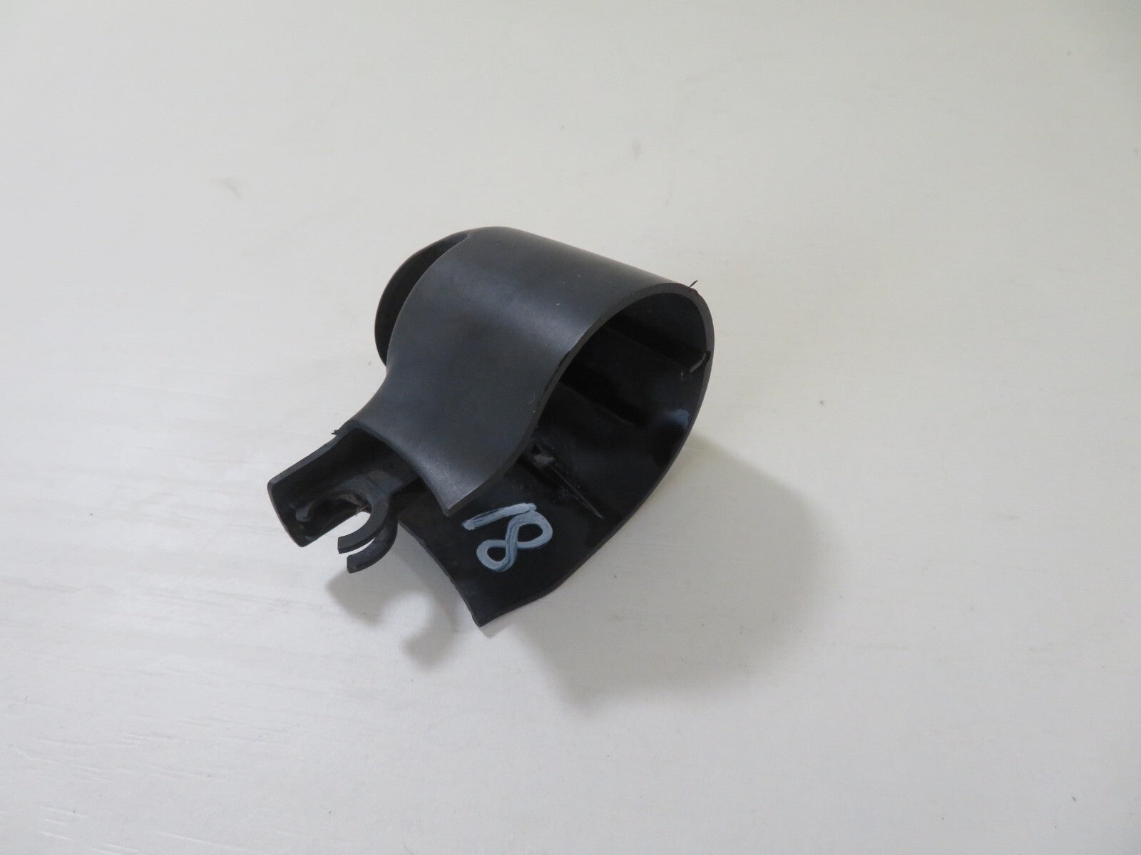 VOLKSWAGEN VW TOURAN REAR WIPER ARM BOLT COVER 2003-2009 1014-18