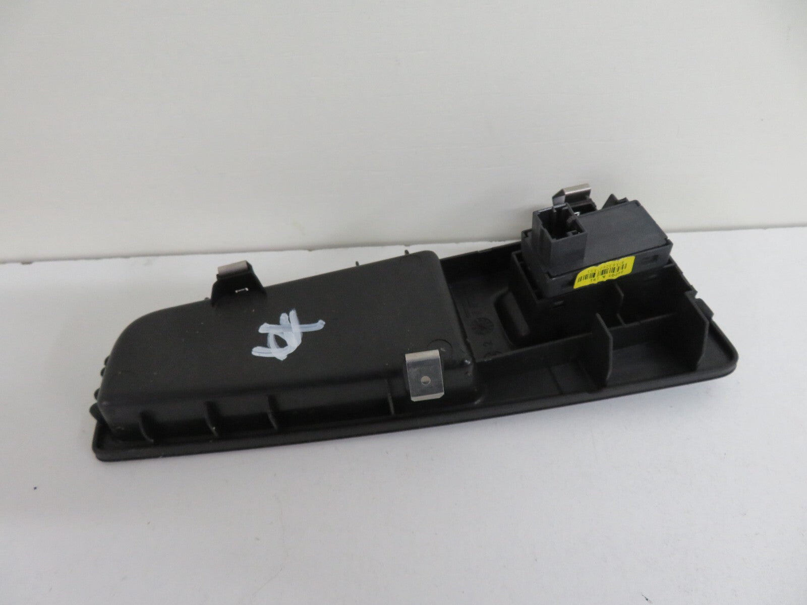 FIAT BRAVO NS PASSENGER DOOR SWITCH 2008-2012 B6-4