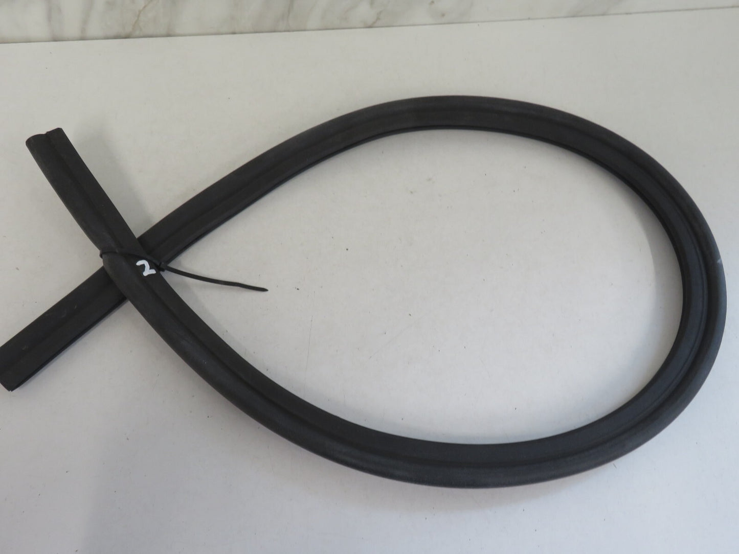 BMW 1 SERIES E88 FRONT BONNET SEAL 2007-2013 A2056-2