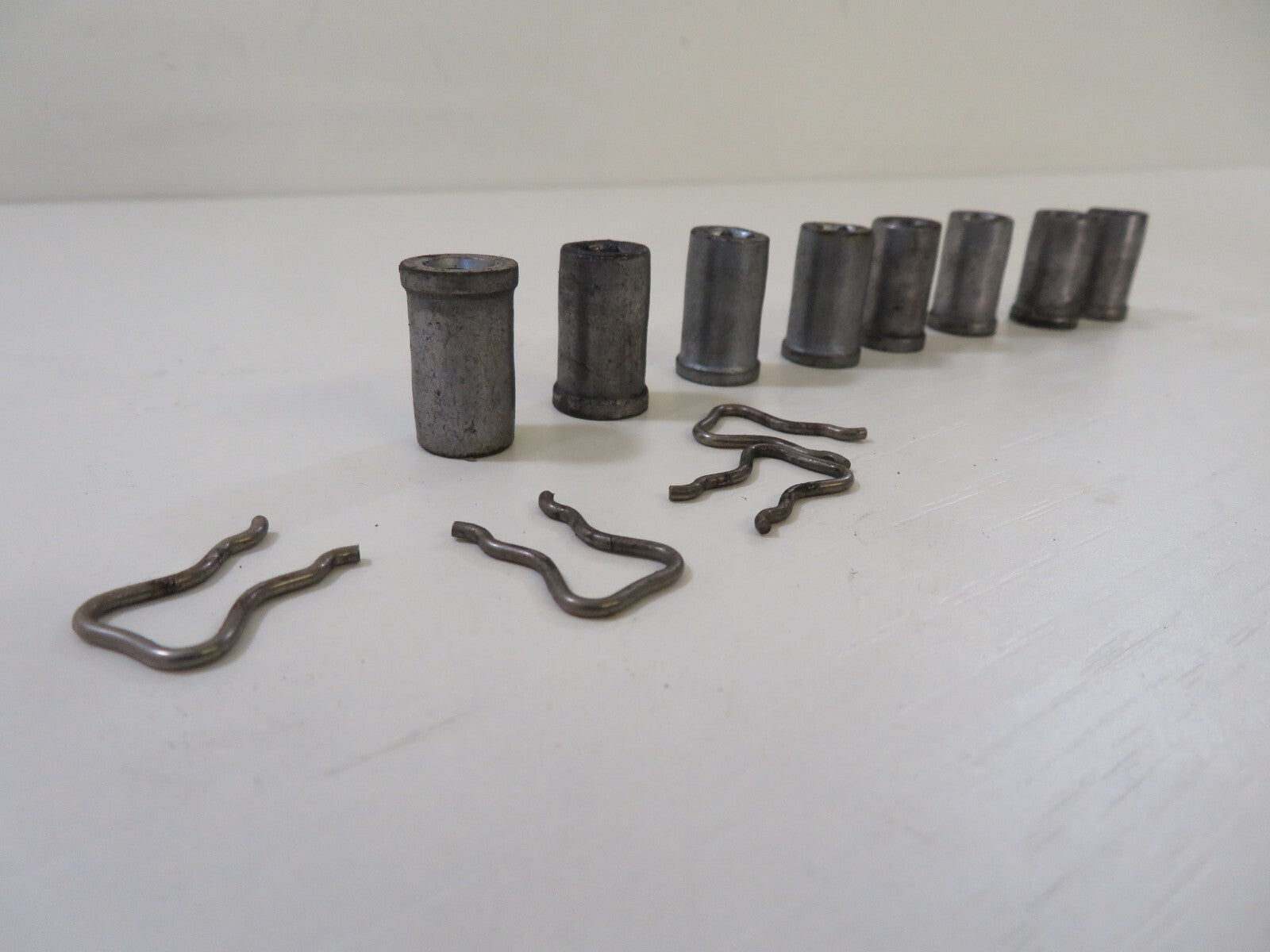 PEUGEOT 308 1.6 HDI FUEL INJECTOR CLAMP NUT FIXINGS CLIPS 2007-2013 1421-10