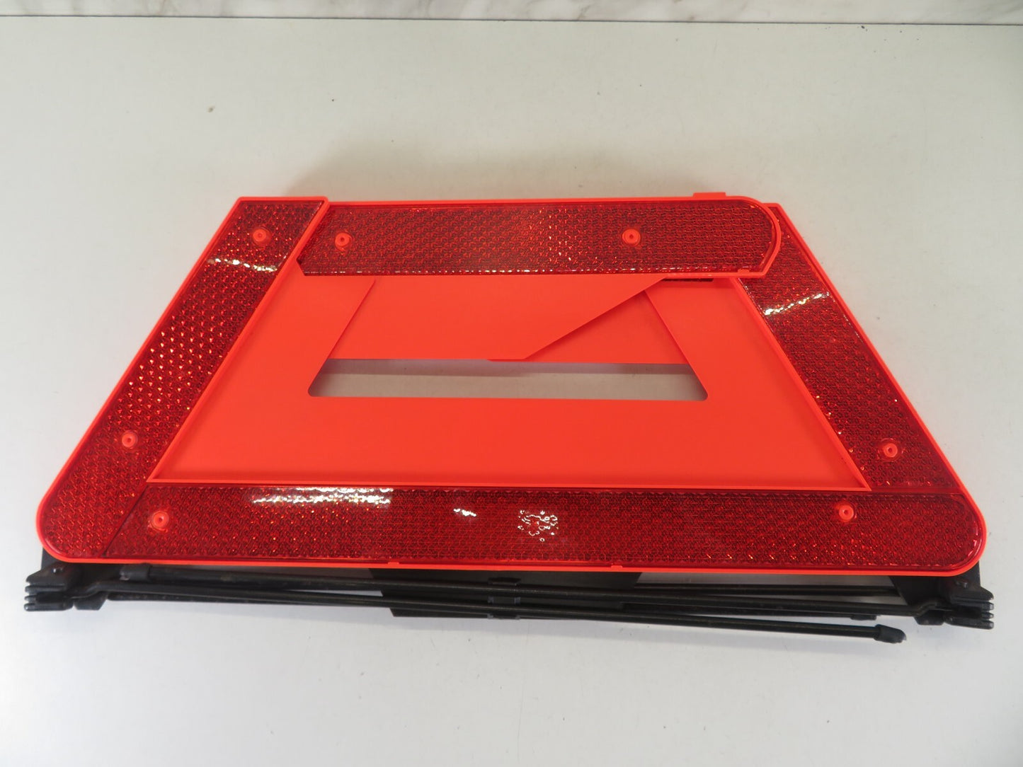 SKODA FABIA MK1 WARNING TRIANGLE 2001-2005 A1157-2