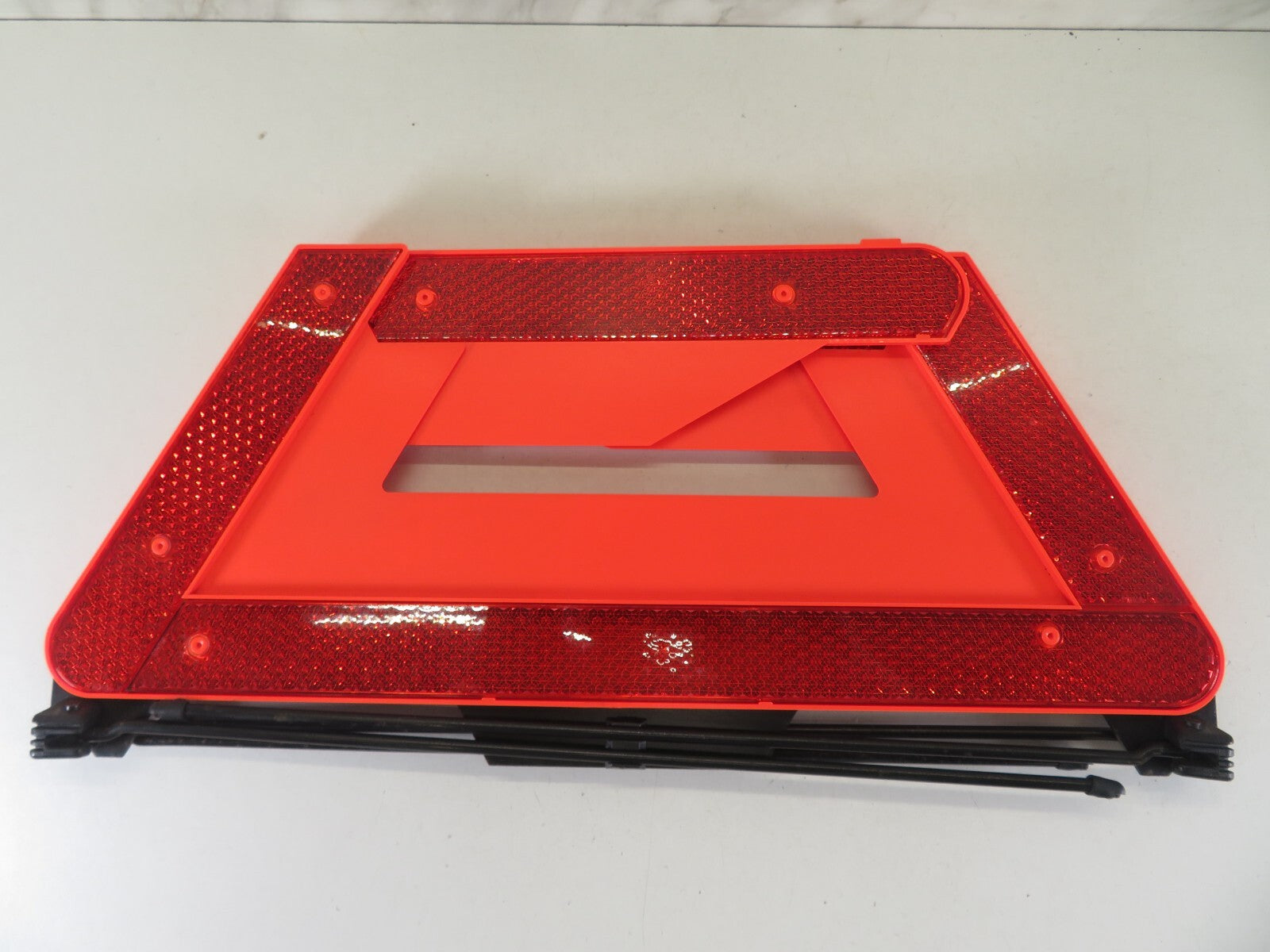 SKODA FABIA MK1 WARNING TRIANGLE 2001-2005 A1157-2