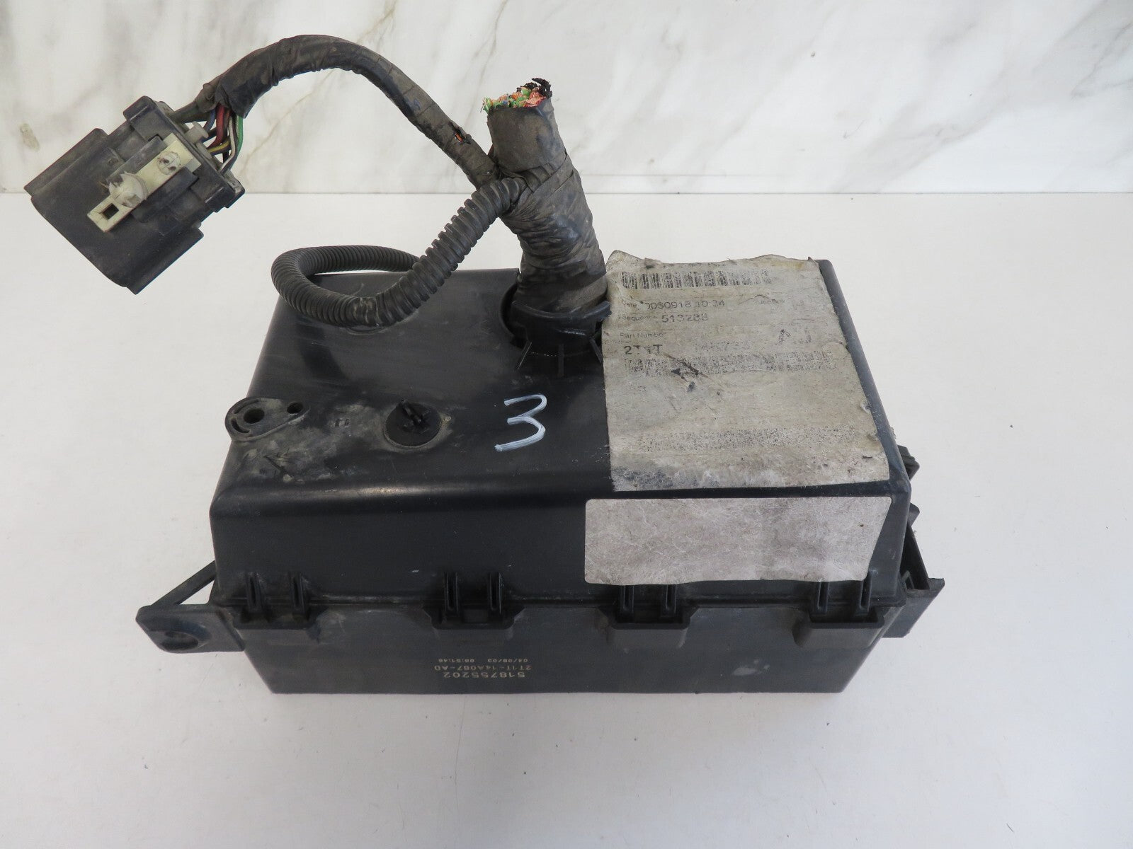 FORD TRANSIT CONNECT 1.8 TDCI ENGINE BAY FUSE BOX 2T1A14A067AD 2002-2006 A1327-3