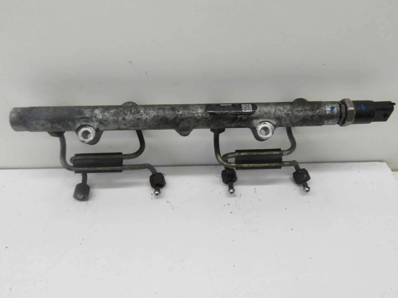 LAND ROVER FREELANDER 1 DIESEL FUEL INJECTOR RAIL WITH PIPES  1997-2006 1107-7