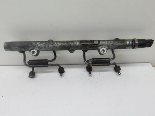 LAND ROVER FREELANDER 1 DIESEL FUEL INJECTOR RAIL WITH PIPES  1997-2006 1107-7