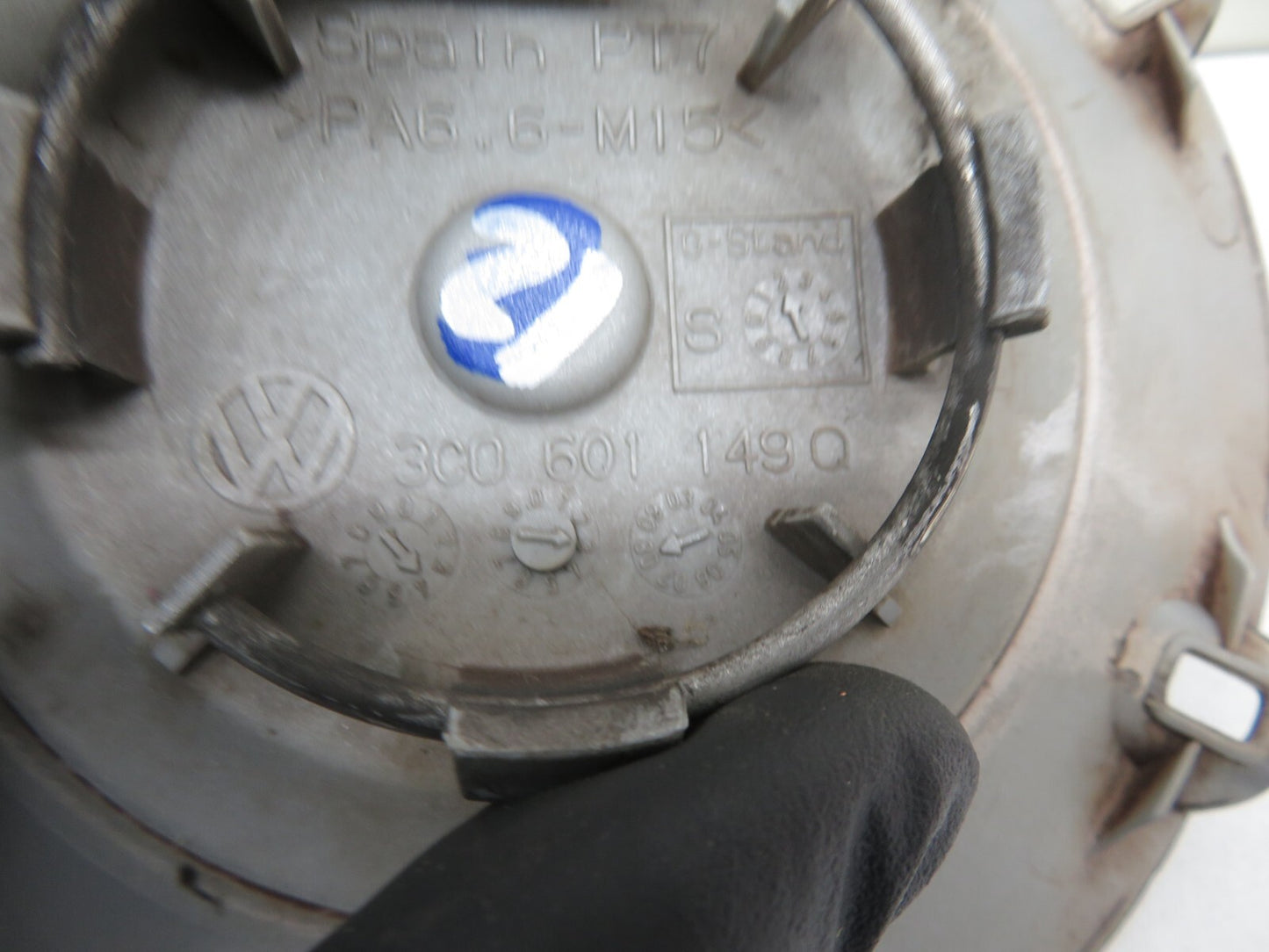 VOLKSWAGEN VW EOS ALLOY WHEEL CENTER CAP 3C0601149O 2006-2010 1721-12