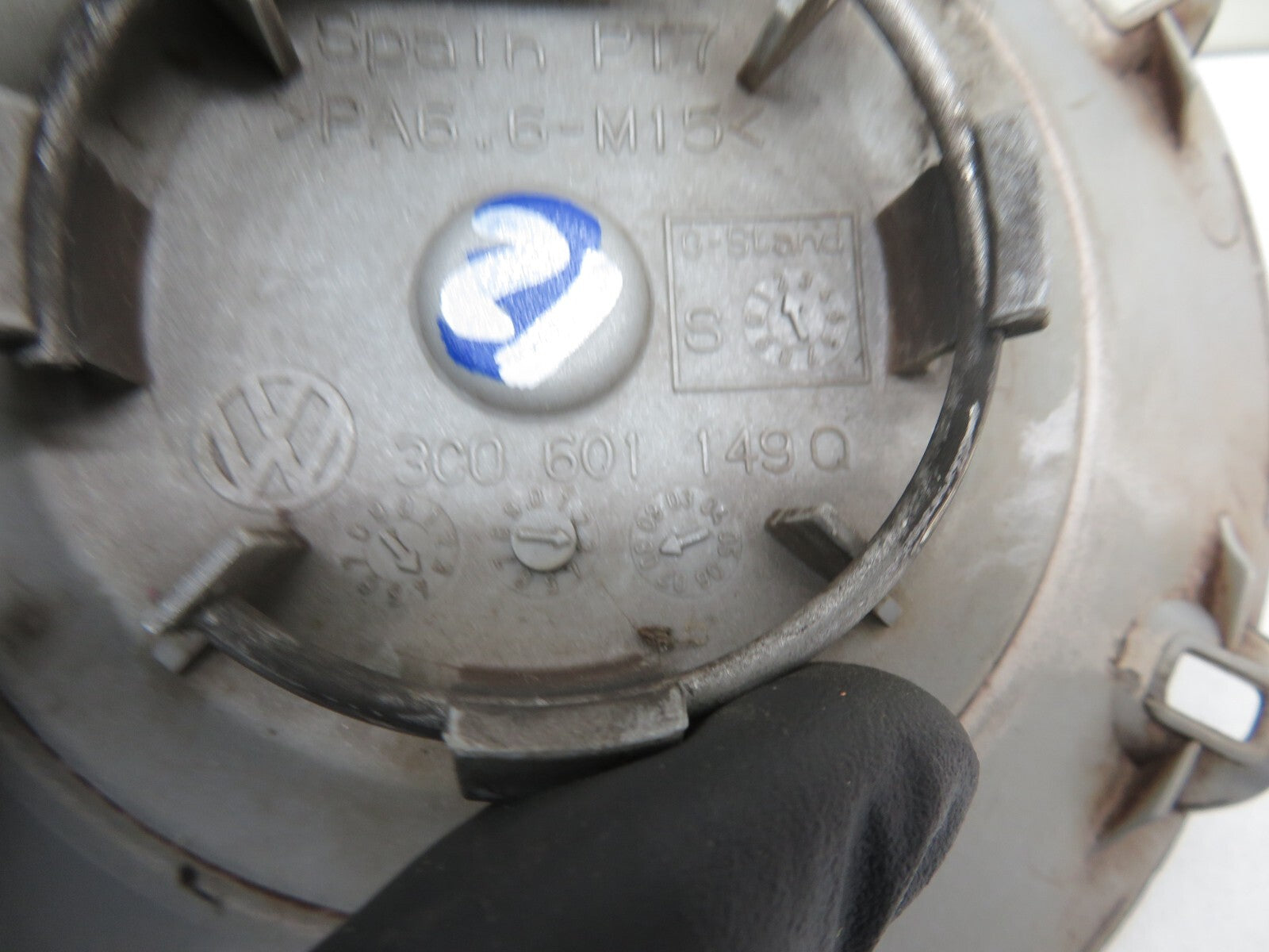 VOLKSWAGEN VW EOS ALLOY WHEEL CENTER CAP 3C0601149O 2006-2010 1721-12