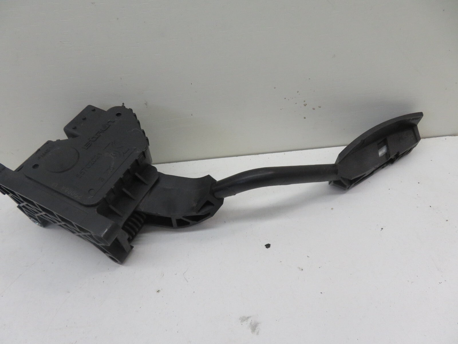 VAUXHALL CORSA D THROTTLE PEDAL 55702021 2006-2011 1700-11
