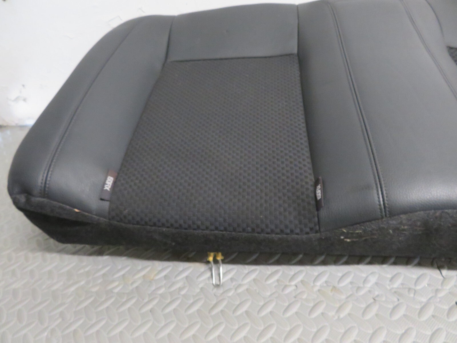 FORD FOCUS MK2 CC REAR HALF LEATHER SEAT BACK REST 2005-2010