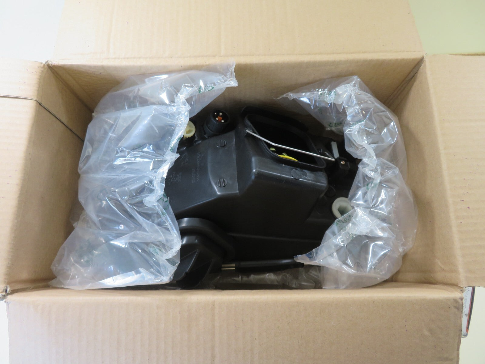 OS DRIVER HEADLIGHT RH AD0174803DJ HAD101-2R00E FITS AUDI A4 1995-1999 #LMS2