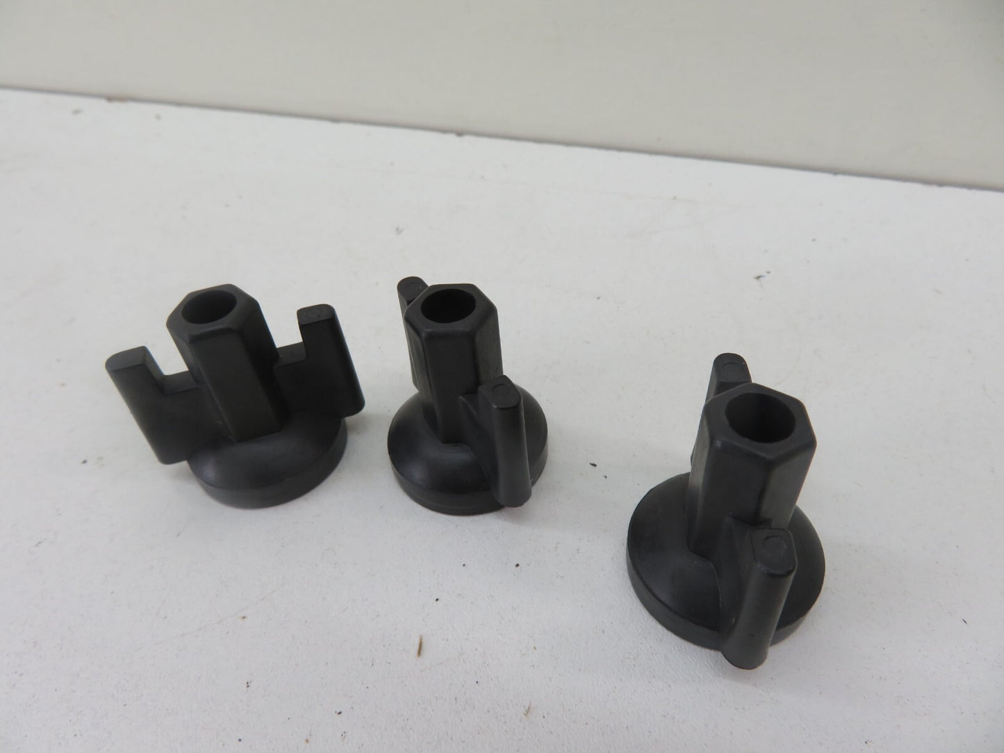 VAUXHALL INSIGNIA REAR LIGHT FIXINGS 2008-2016 1631-10