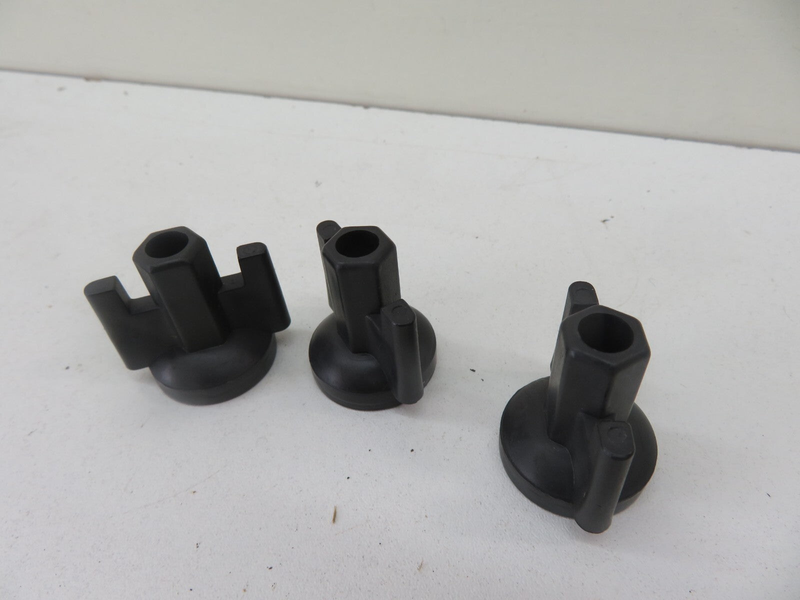 VAUXHALL INSIGNIA REAR LIGHT FIXINGS 2008-2016 1631-10