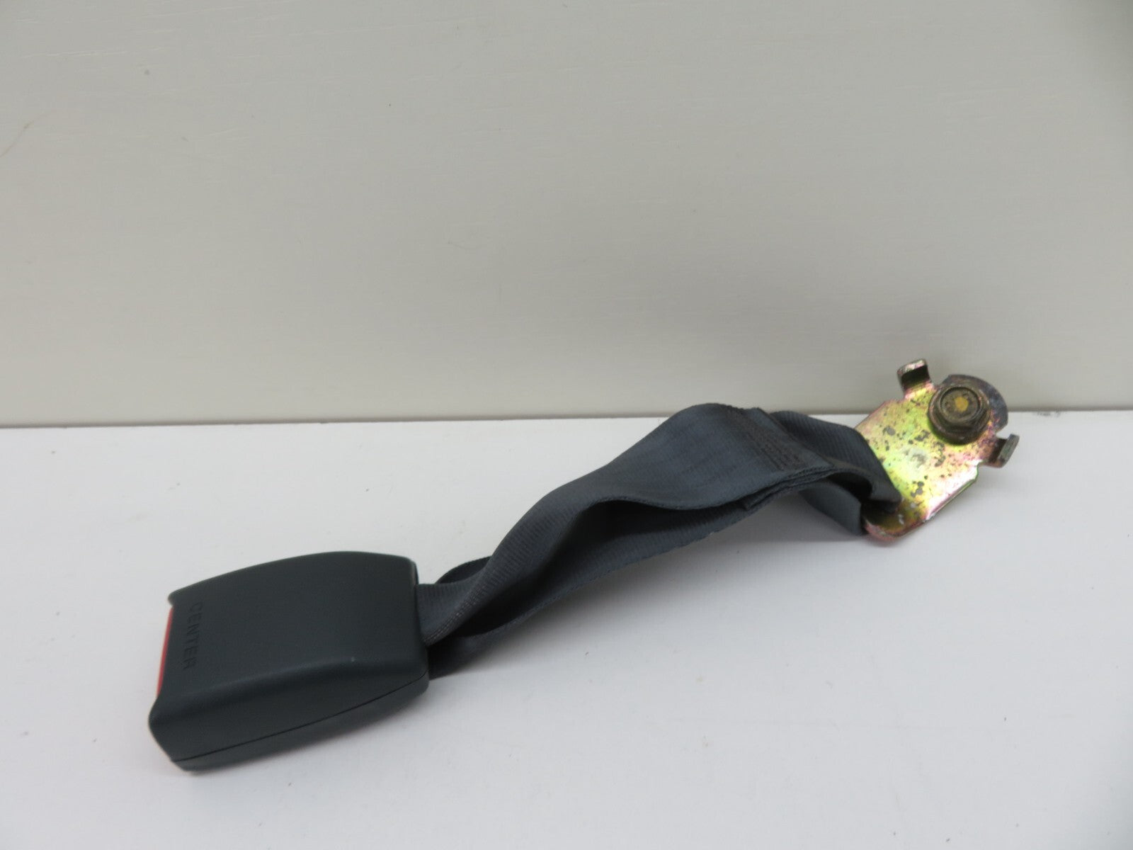 TOYOTA LEXUS SOARER SC400 REAR SEAT BELT BUCKLE CENTER 1991-1999 1551-7