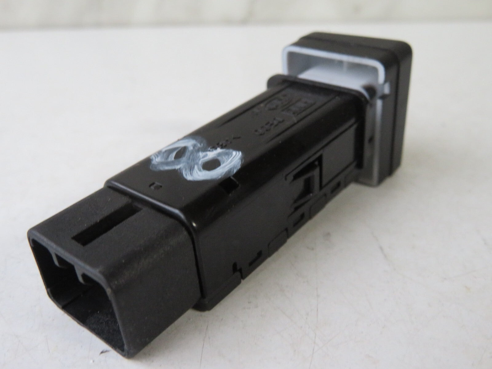 KIA CARENS FOG LIGHT SWITCH 2002-2006 A1607-8