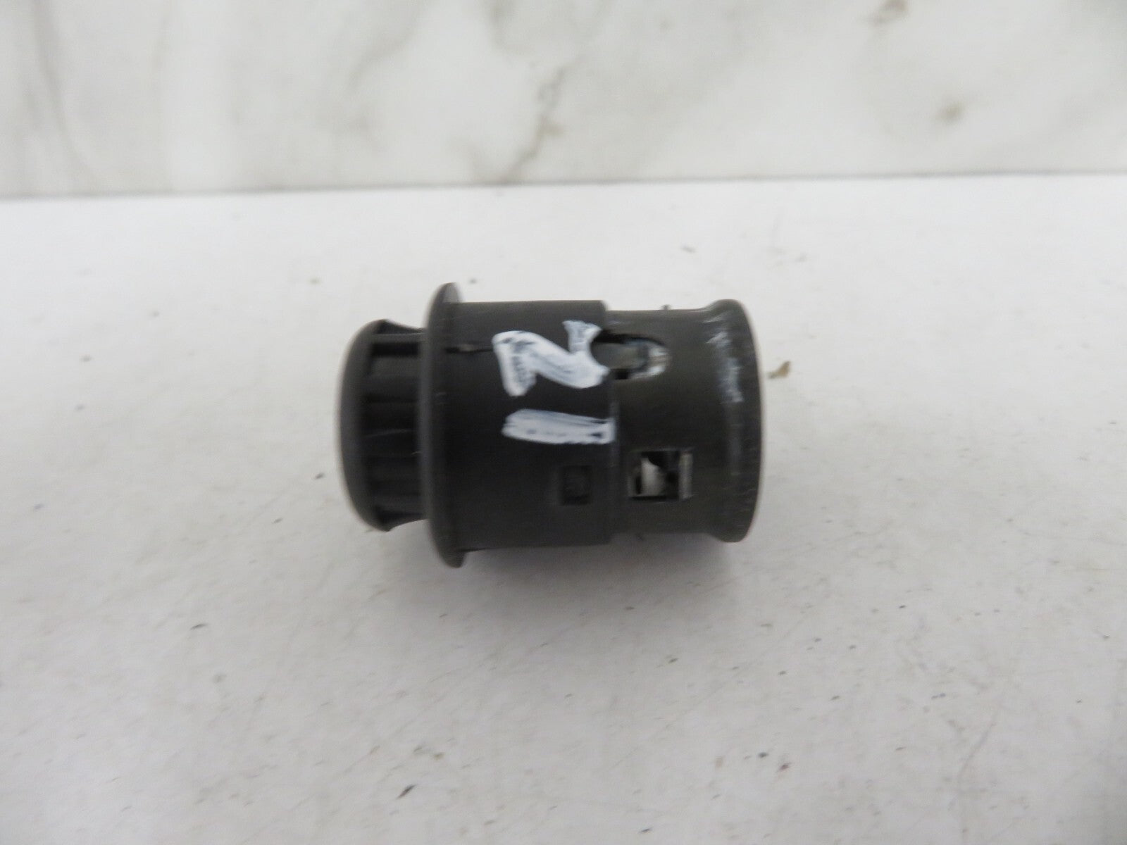 AUDI A8 D2 CIGARETTE LIGHTER 1998-2002 A1652-12