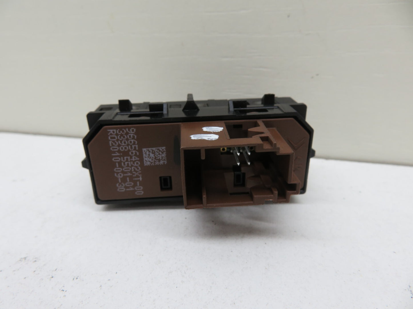 PEUGEOT 3008 ESP TRACTION SWITCH 96656492XT 2008-2016 1338-11