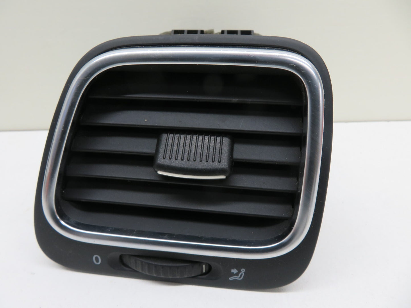 VOLKSWAGEN VW EOS NS PASSENGER DASHBOARD AIR VENT 2006-2010 1721-14