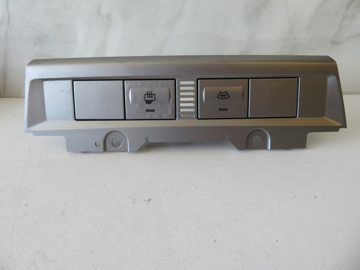 FORD FOCUS MK2 WINDOW DEMIST SWITCHES (SEE PHOTOS) 2008-2011 AMS1534