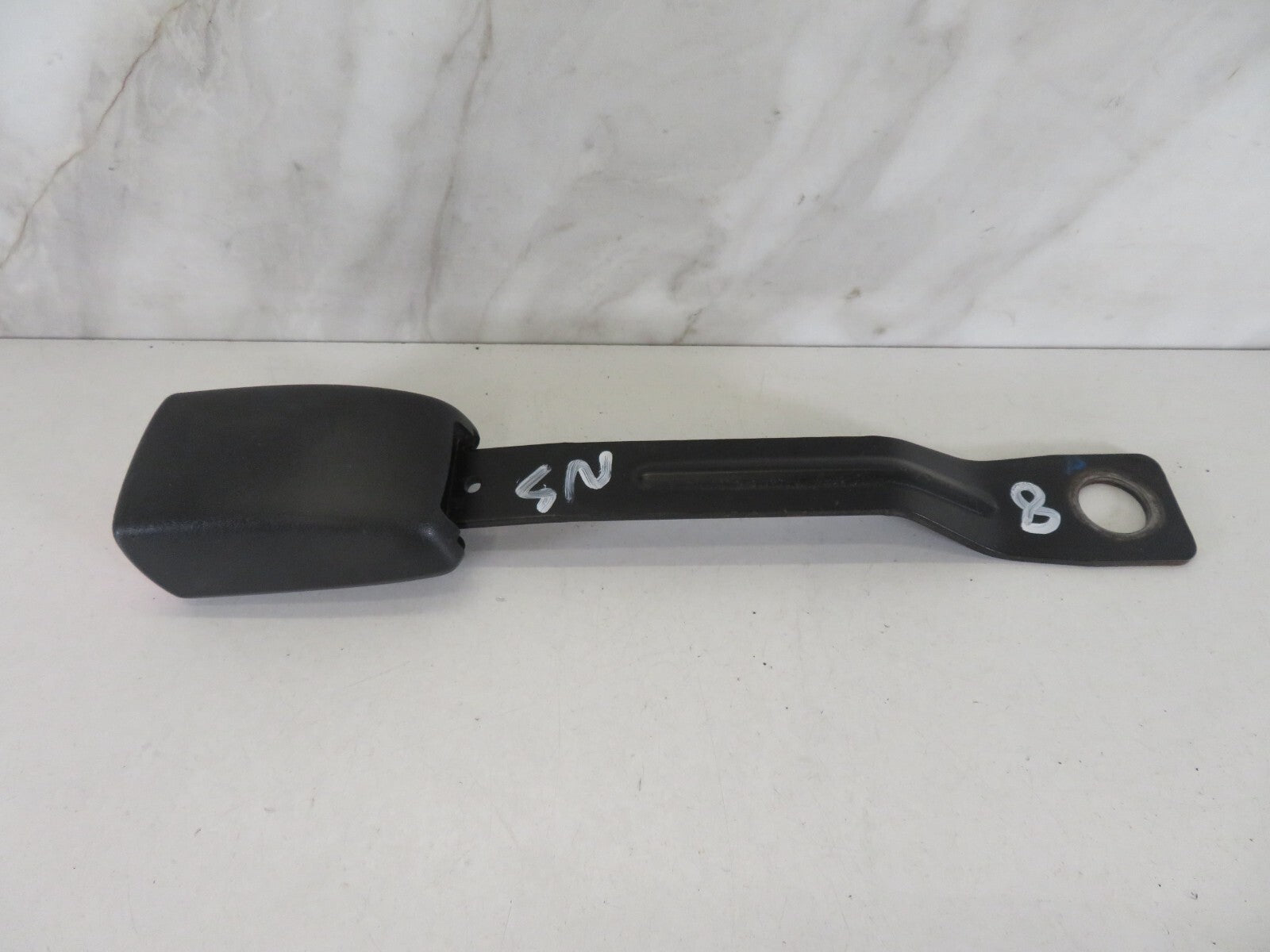 SUZUKI SWIFT NS PASSENGER SEAT BELT BUCKLE 2005-2010 A1235-8