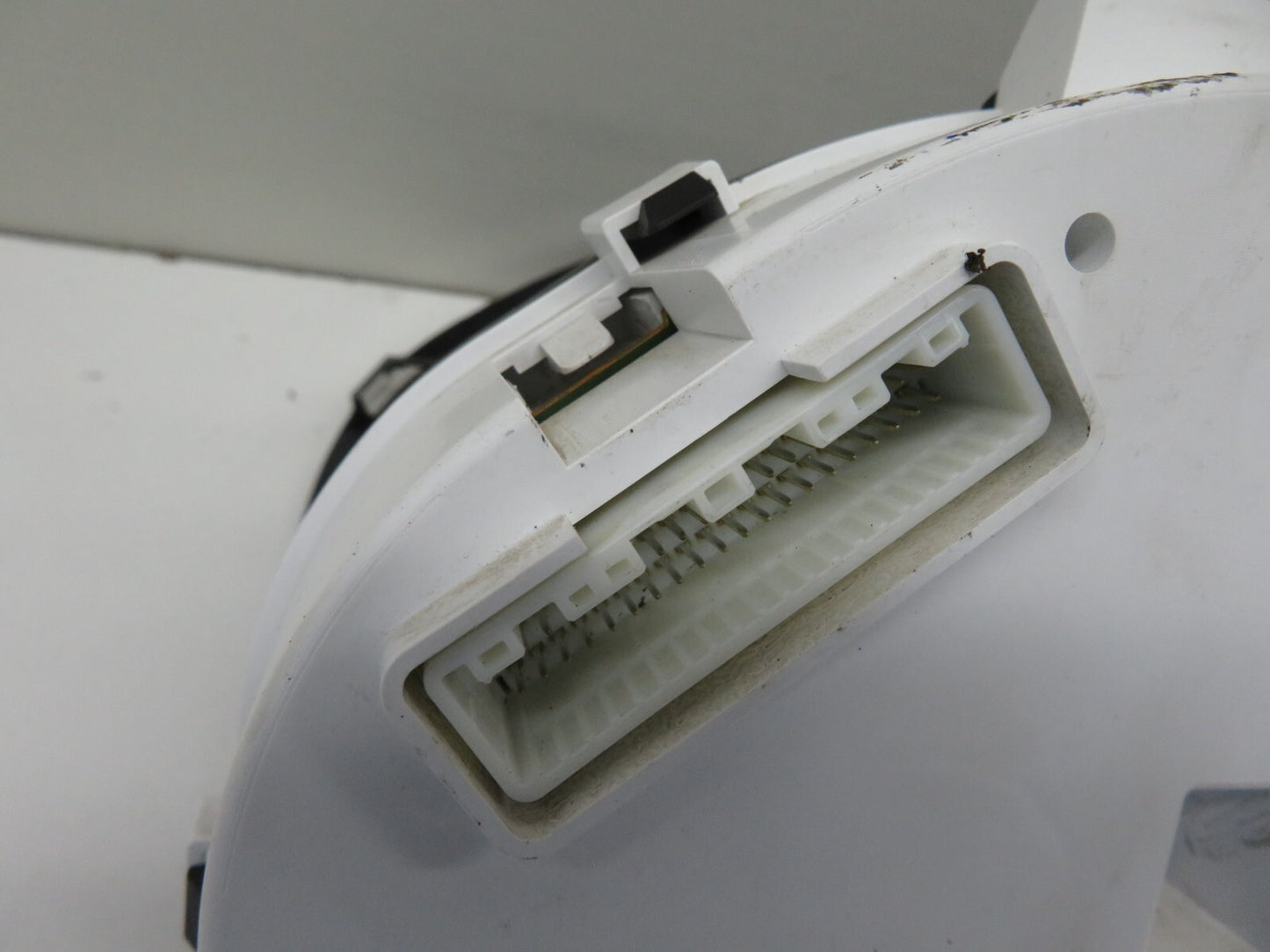 SUBARU FORESTER 2.0 DIESEL SPEEDO INSTRUMENT CLUSTER 0371003 2008-2013 A601-1