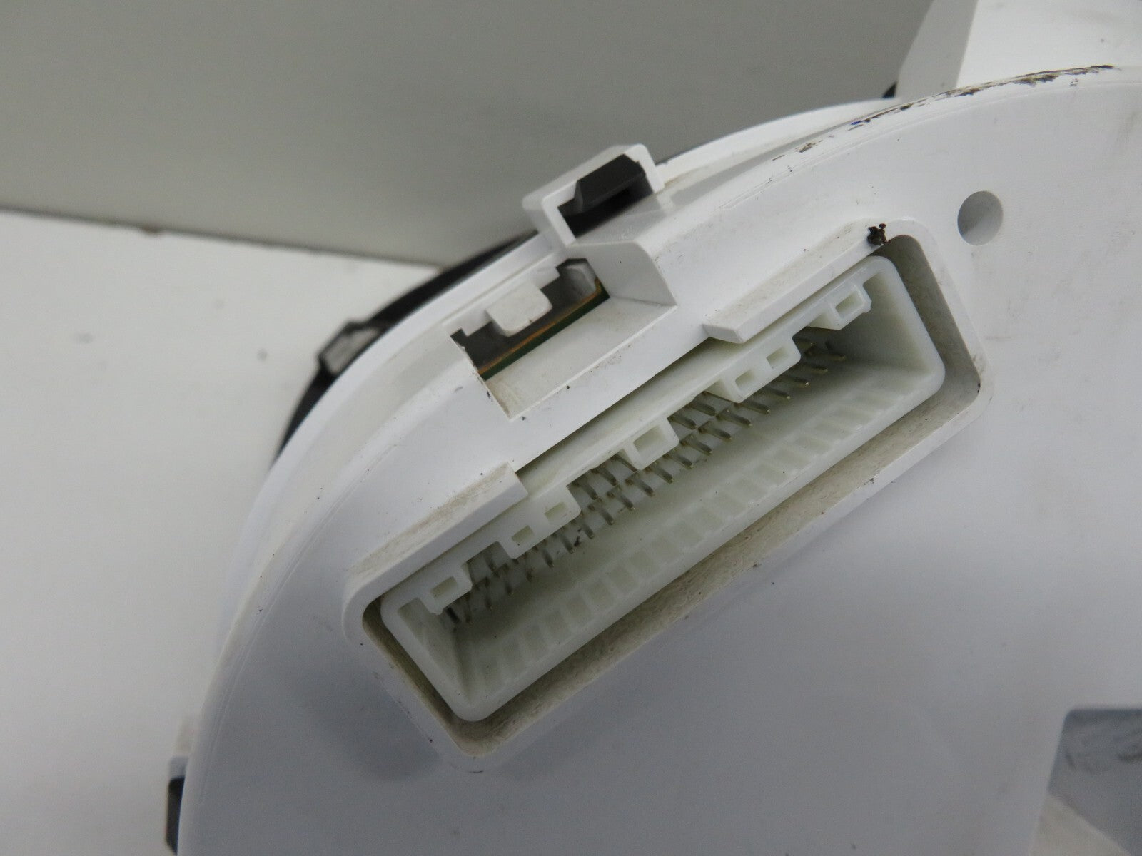 SUBARU FORESTER 2.0 DIESEL SPEEDO INSTRUMENT CLUSTER 0371003 2008-2013 A601-1