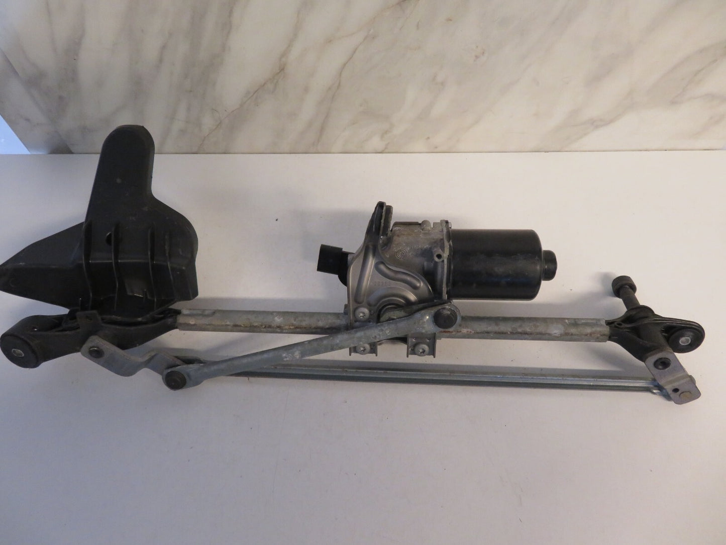 BMW 1 SERIES F20 FRONT WIPER MOTOR 7267504 2012-2015 AMS1445