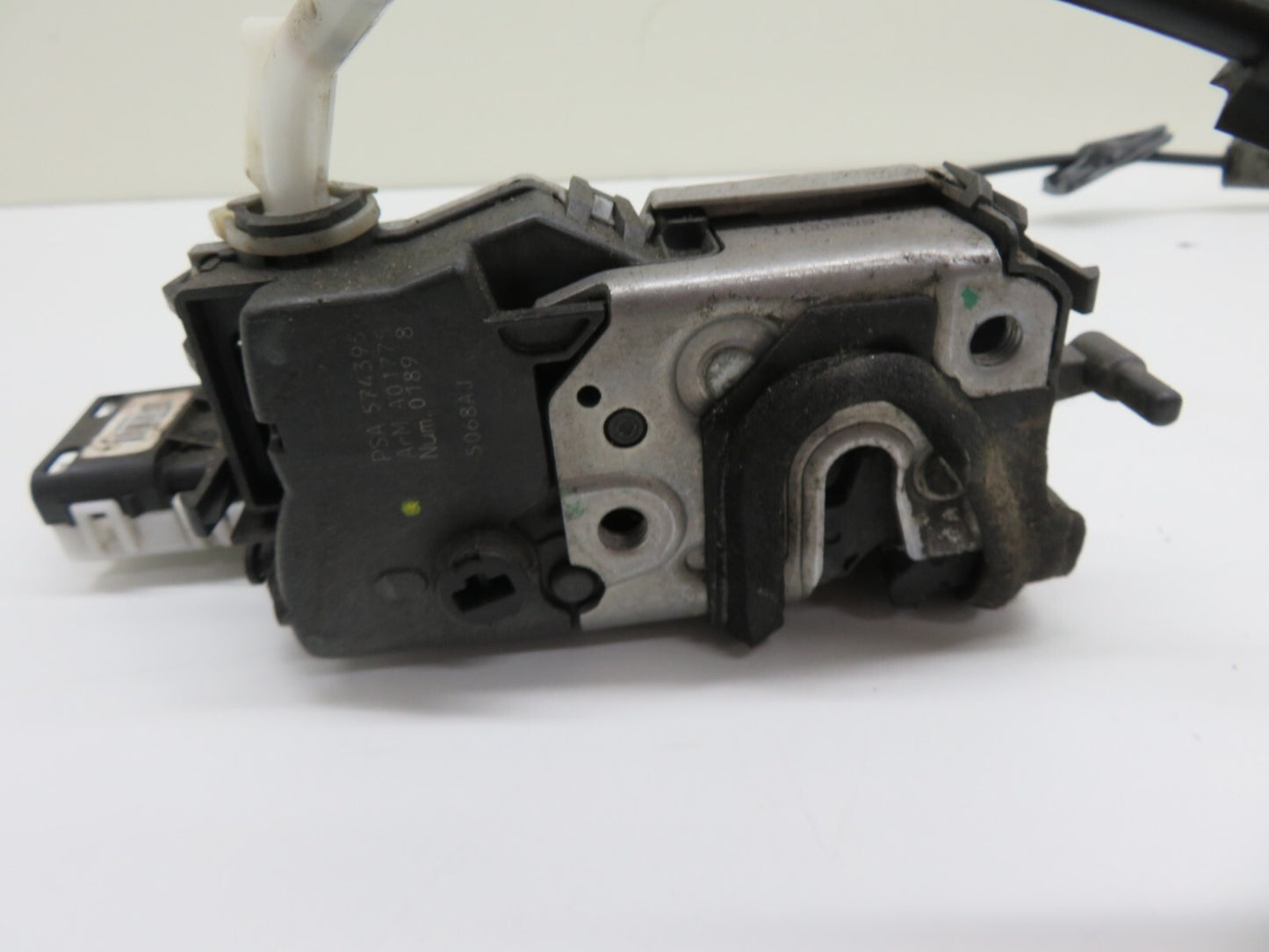 CITROEN C5 X7 NSR LEFT REAR DOOR LOCK CATCH PSA574393 2008-2015 1528