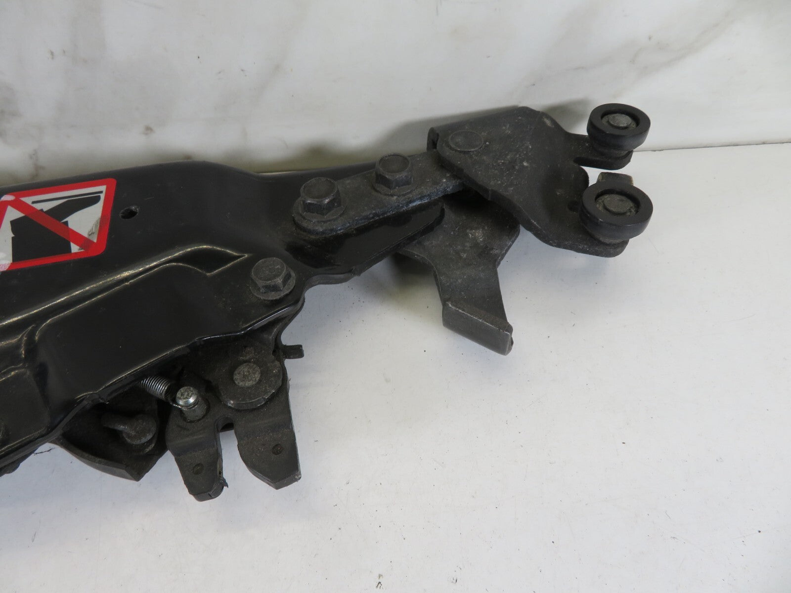 MAZDA 5 MPV NS PASSENGER BOTTOM SLIDING DOOR HINGE 2005-2010 A1427-12