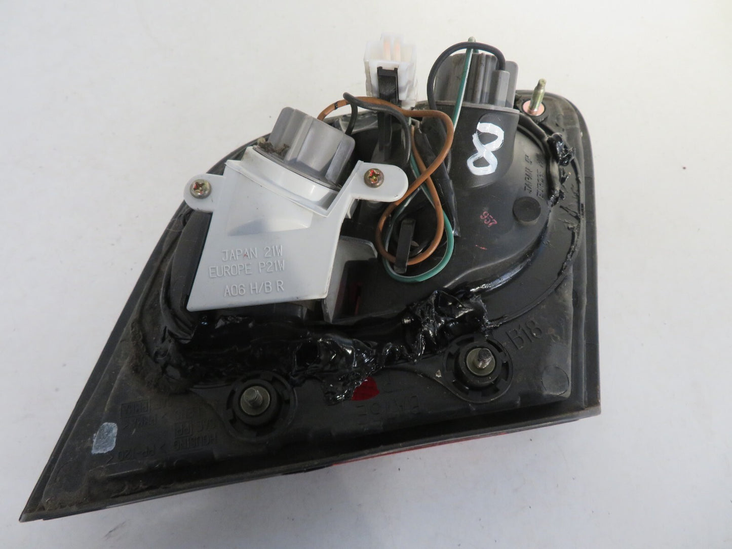 NISSAN ALMERA OS DRIVER REAR INNER TAIL LIGHT 1998-2000 1624-8