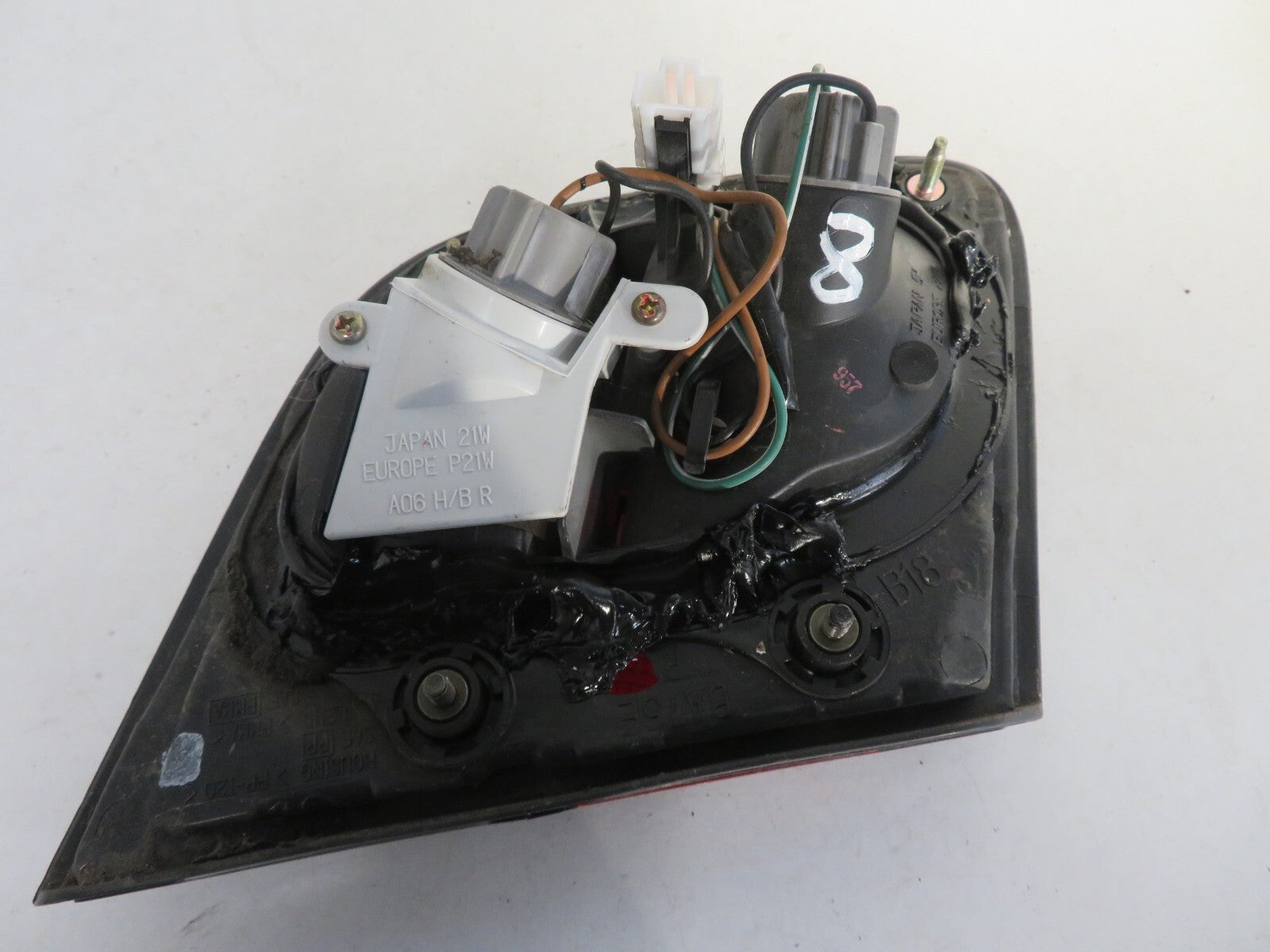 NISSAN ALMERA OS DRIVER REAR INNER TAIL LIGHT 1998-2000 1624-8