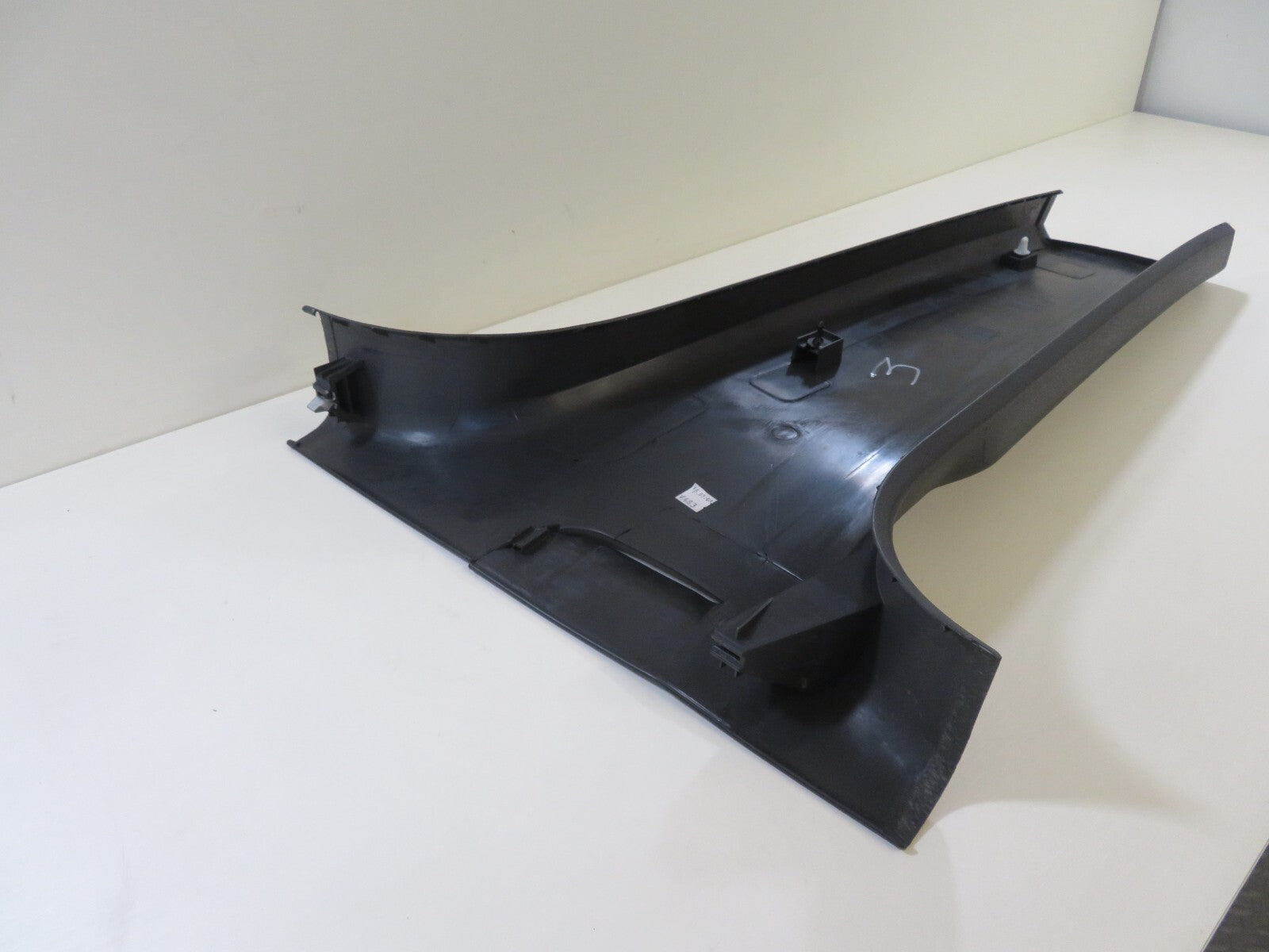 VOLKSWAGEN VW TOURAN LH NS PASSENGER B PILLAR TRIM 1T0867297 2003-2009 NO3