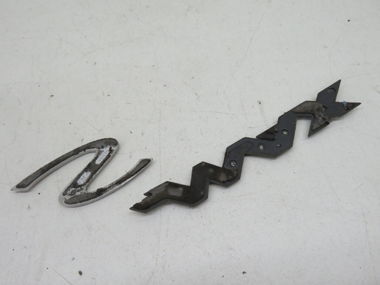 FORD S MAX REAR BOOT BADGE 2006-2010 1302-15