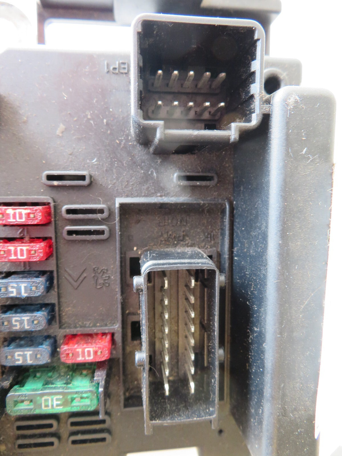 PEUGEOT CITROEN BSM B4 ENGINE BAY FUSE BOX 9650663980 (REFBSM)