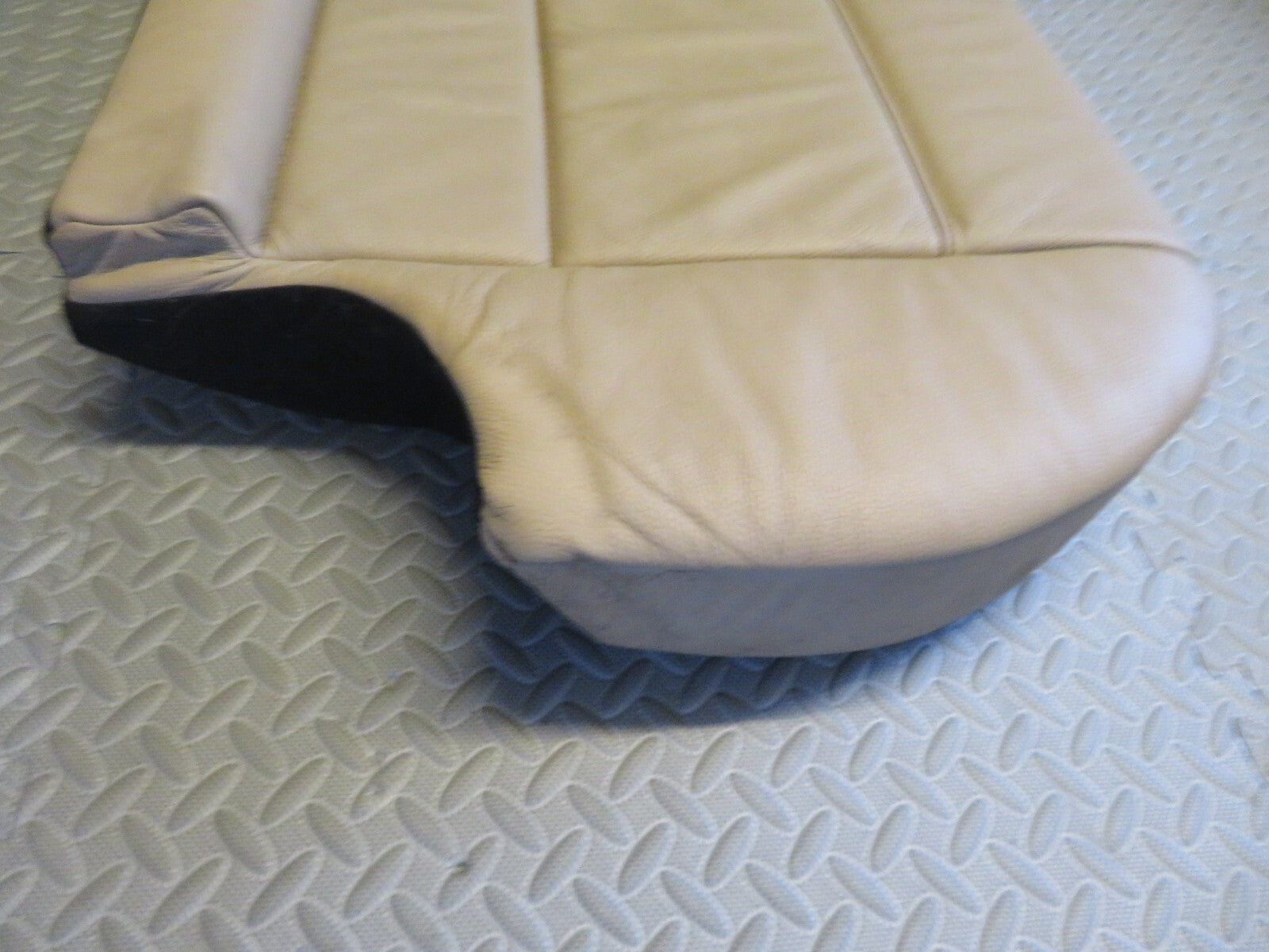 BMW X5 E53 REAR LEATHER SEAT BASE BEIGE CREAM 2000-2006