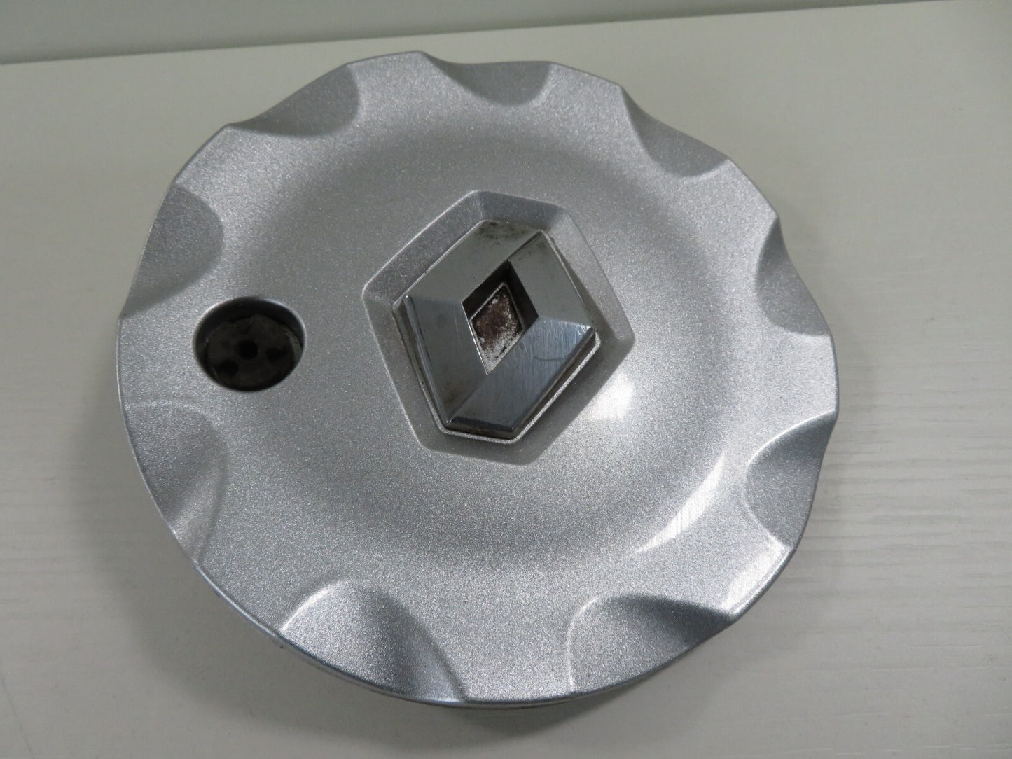 RENAULT SCENIC ALLOY WHEEL CENTER CAP 2006-2009 1559-4